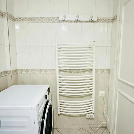 Apartman Duplex Apartment-balcony-city Center -7 Guests *
