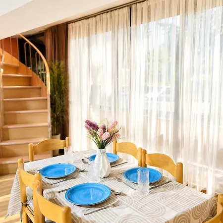 Appartamento Duplex Apartment-balcony-city Center -7 Guests